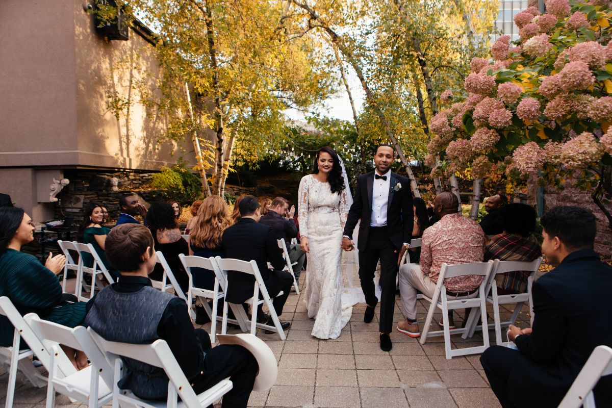 Bride and groom Van Dusen Mansion fall wedding 