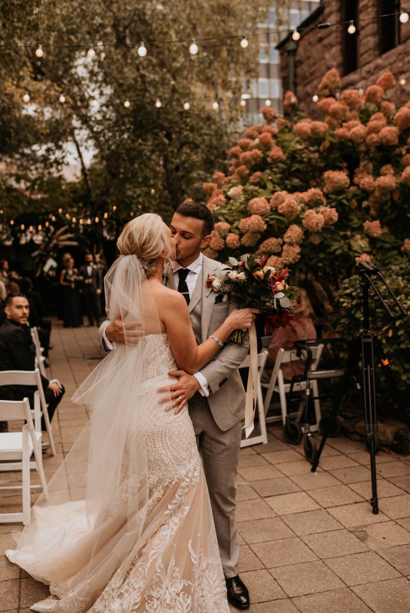 Bride and groom Van Dusen Mansion fall wedding 