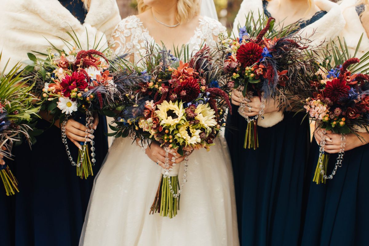 Bride and groom Van Dusen Mansion fall wedding 