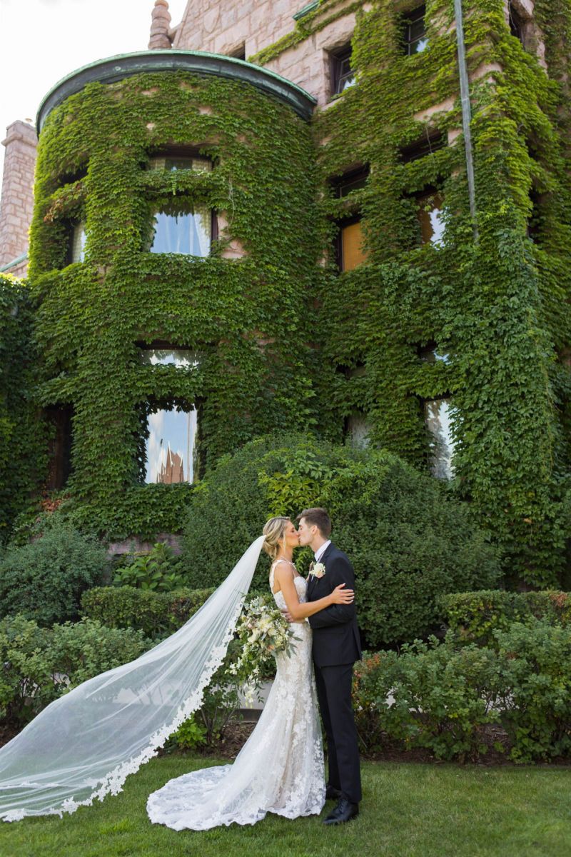Van Dusen Mansion summer wedding 