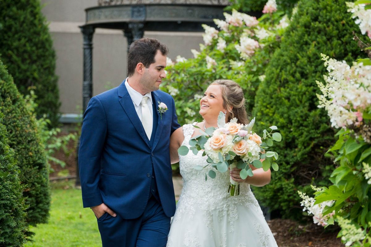 Van Dusen Mansion summer wedding 