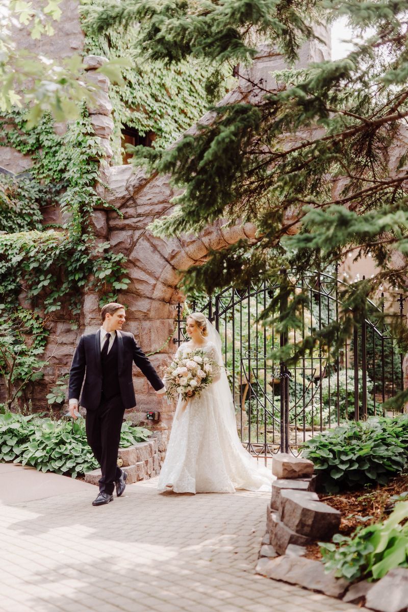 Van Dusen Mansion summer wedding 