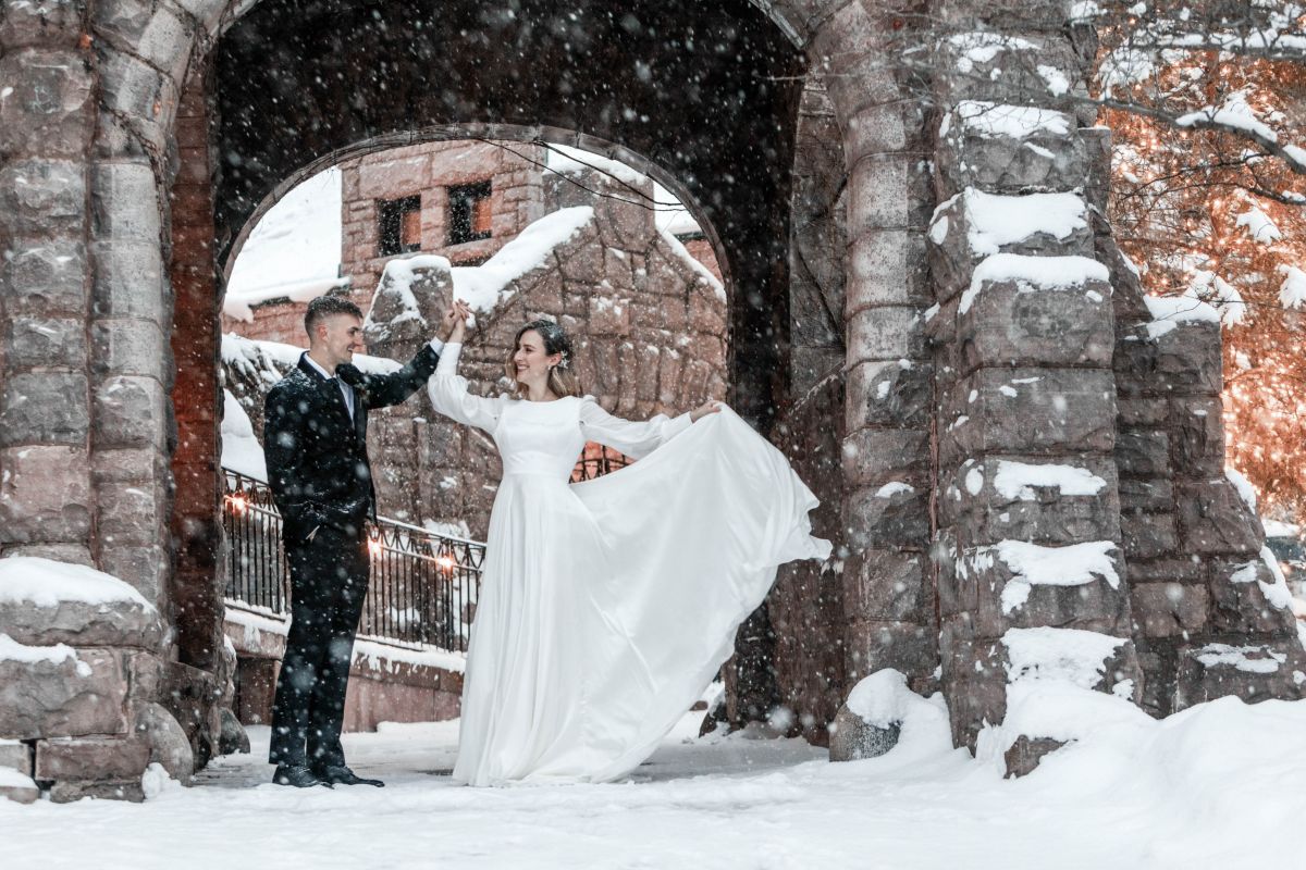Van Dusen Mansion winter wedding 
