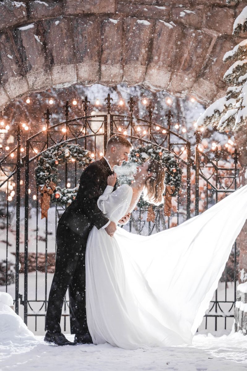 Van Dusen Mansion winter wedding 