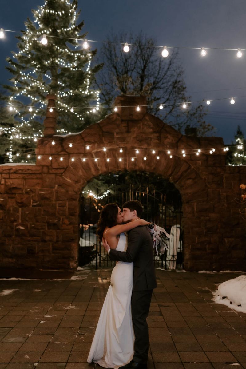 Van Dusen Mansion winter wedding 